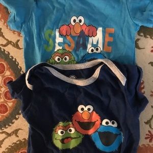 Sesame Street 6-9 M Baby Onesie Set